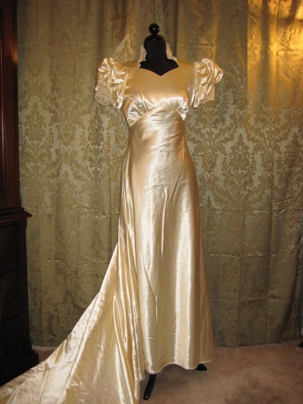 Ivory Lace Vintage 1930s Wedding Dress